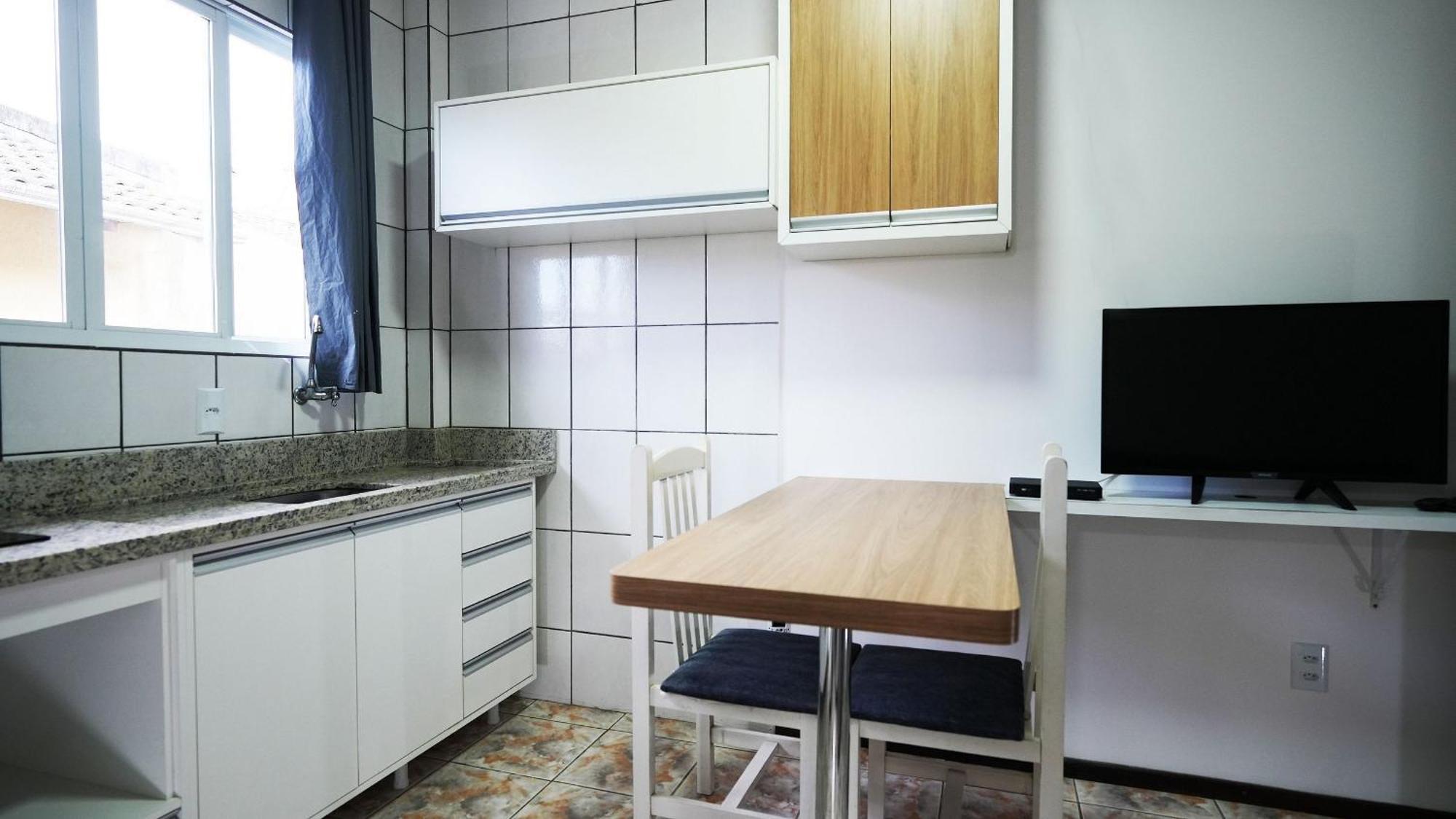 Residencial Adolfo - Mestre Naro 봄비나스 외부 사진