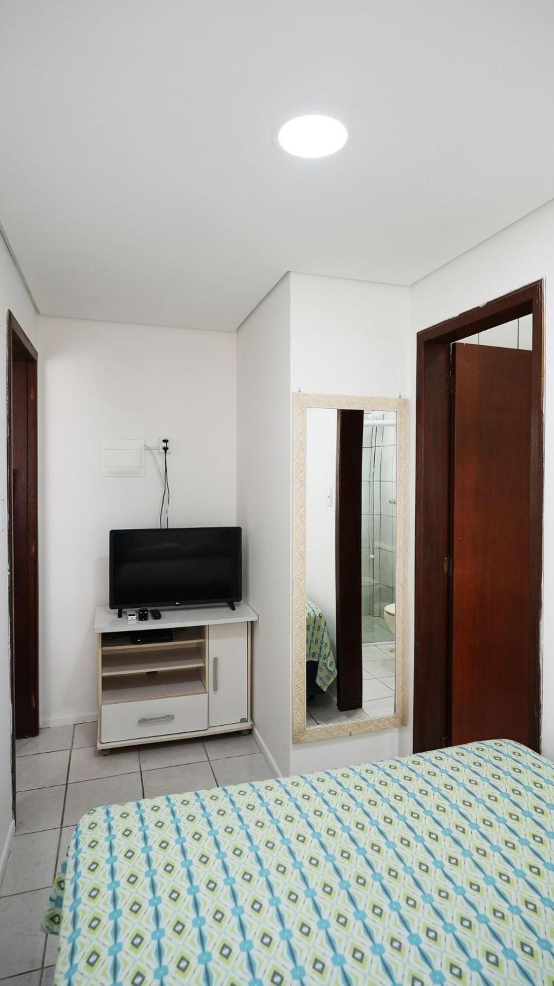 Residencial Adolfo - Mestre Naro 봄비나스 외부 사진