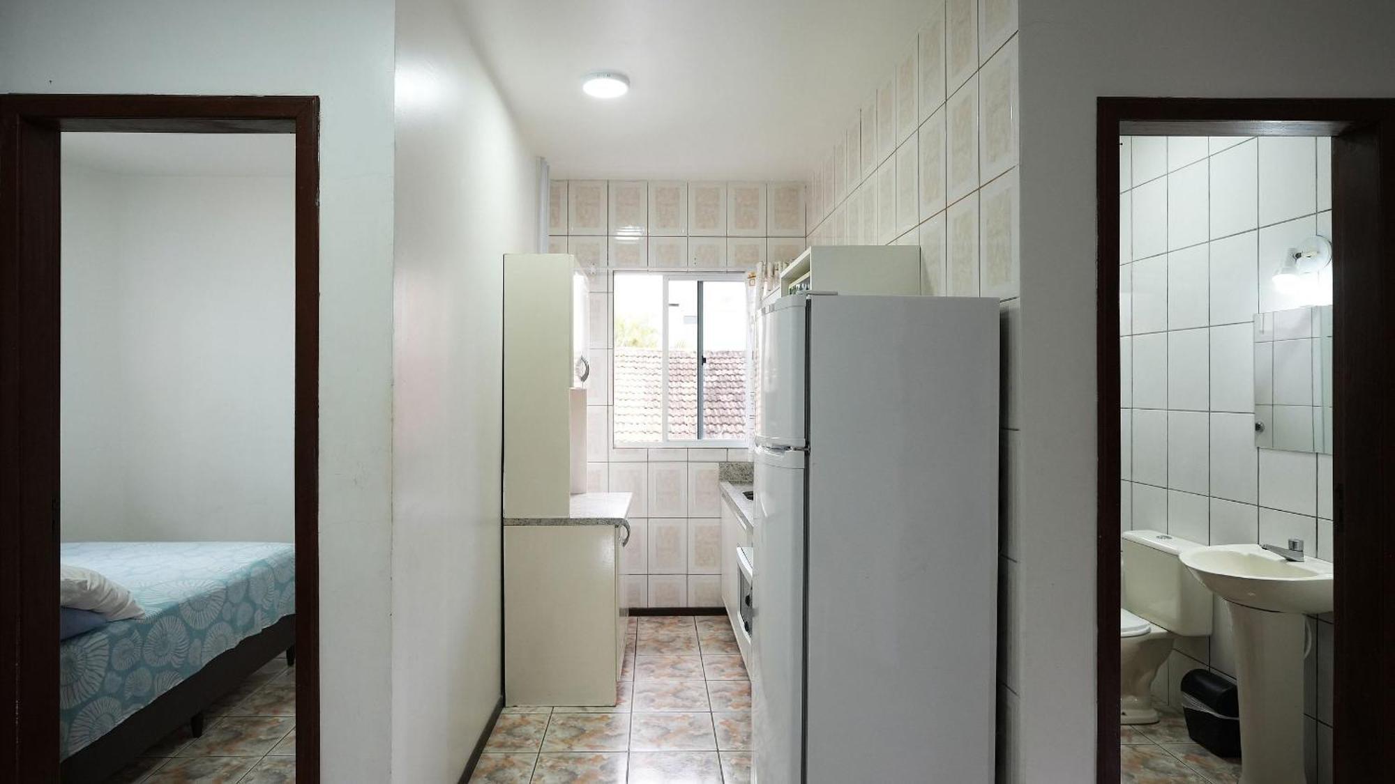 Residencial Adolfo - Mestre Naro 봄비나스 외부 사진