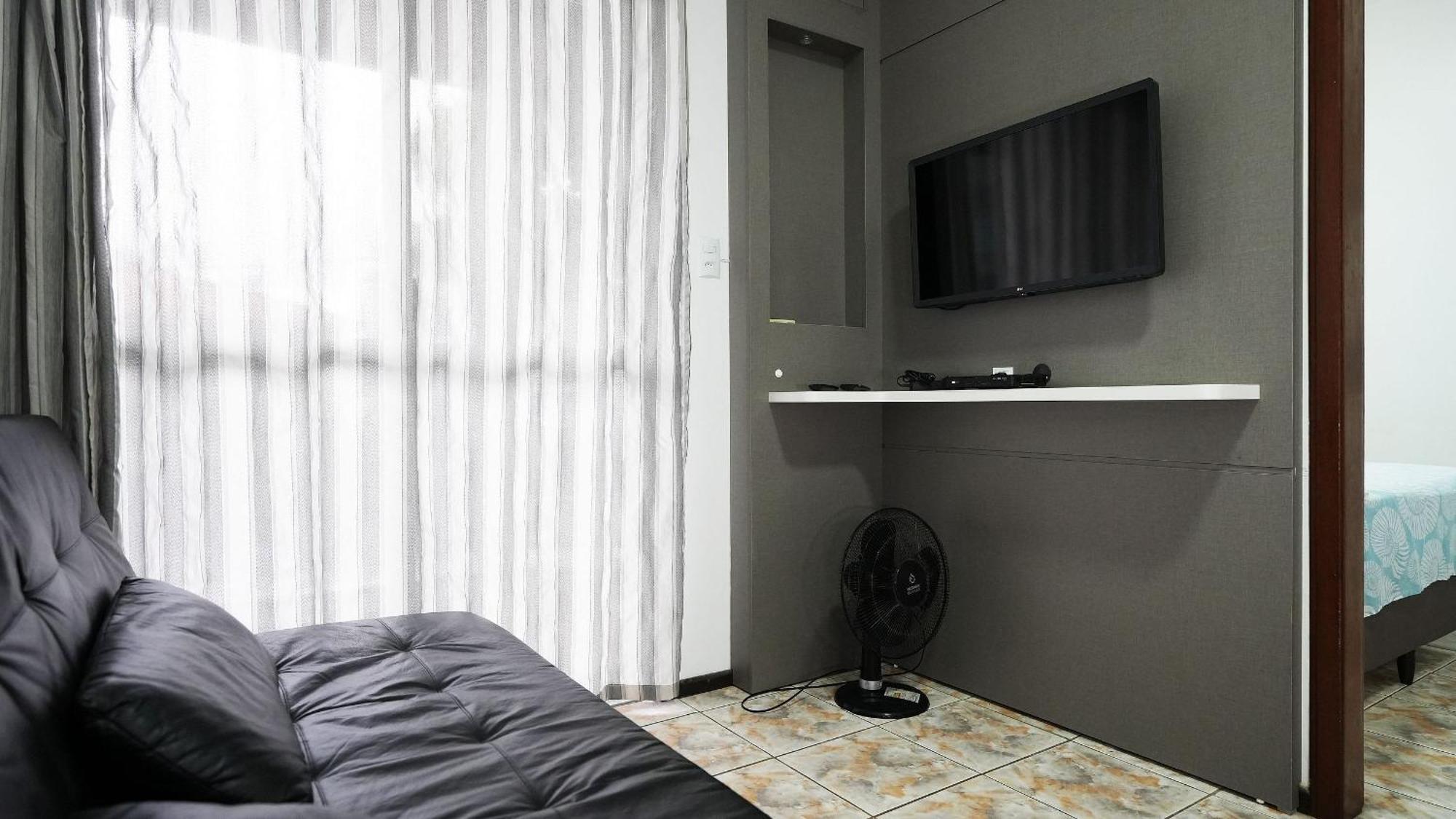 Residencial Adolfo - Mestre Naro 봄비나스 외부 사진