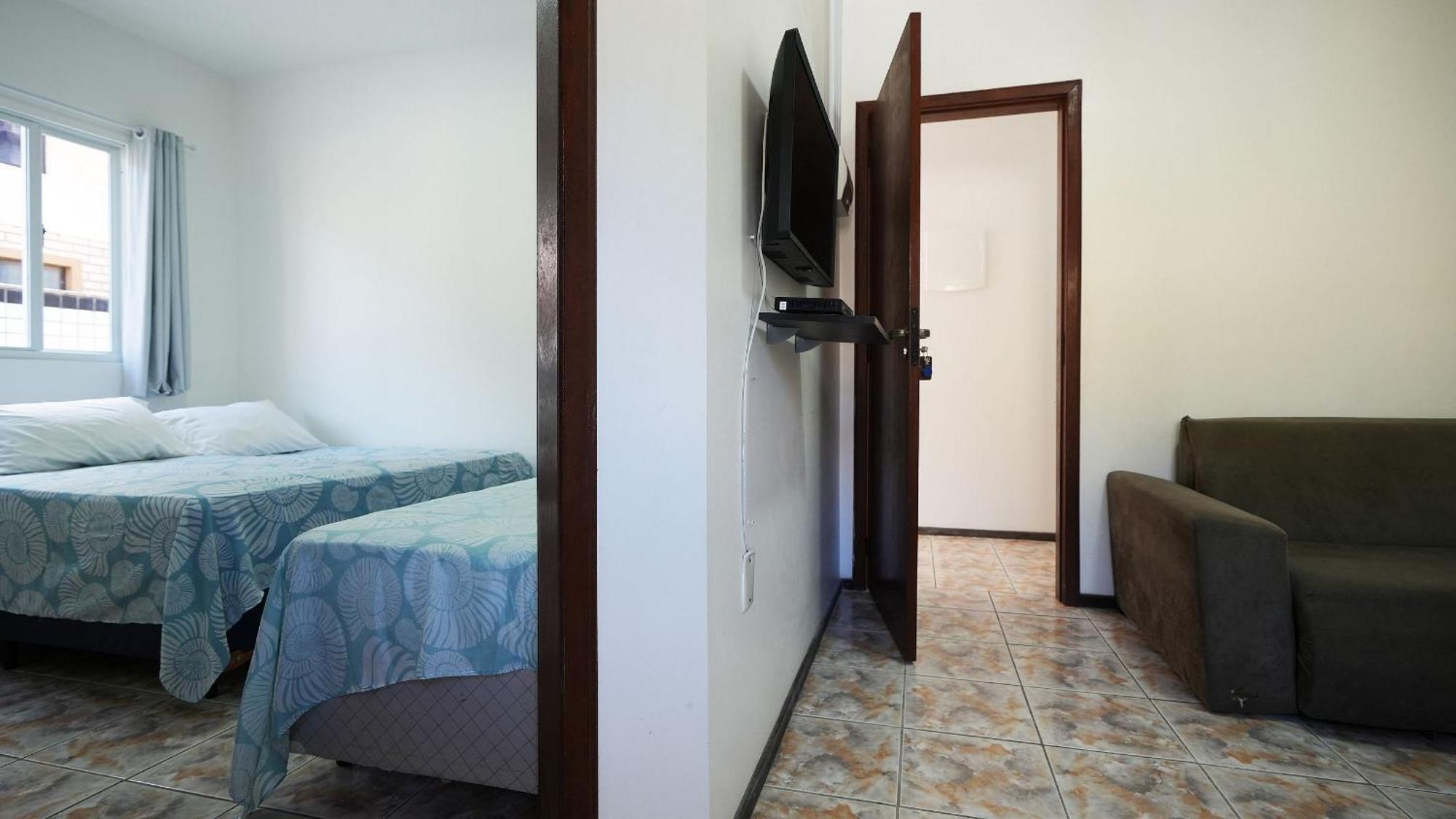 Residencial Adolfo - Mestre Naro 봄비나스 외부 사진