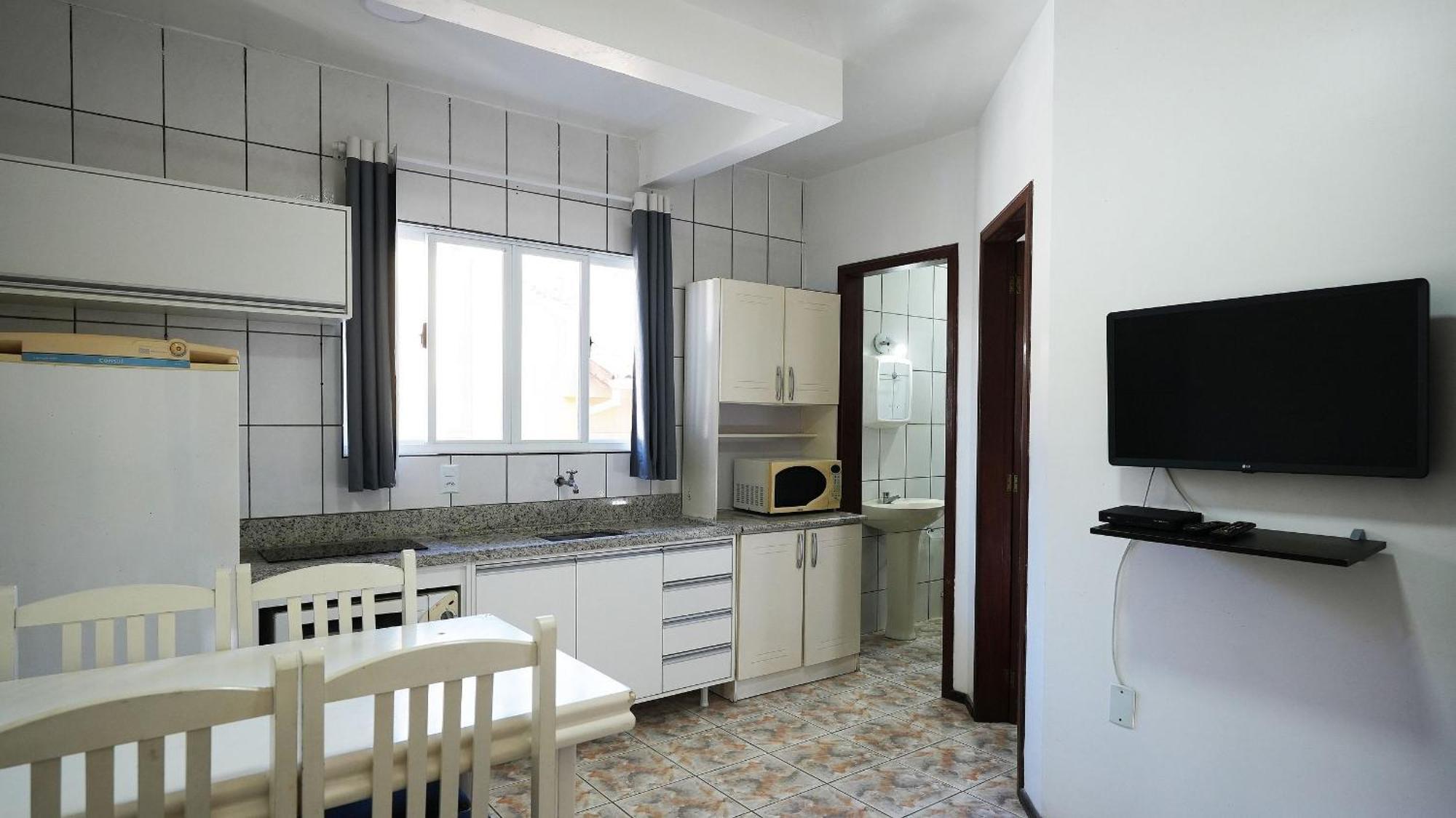 Residencial Adolfo - Mestre Naro 봄비나스 외부 사진