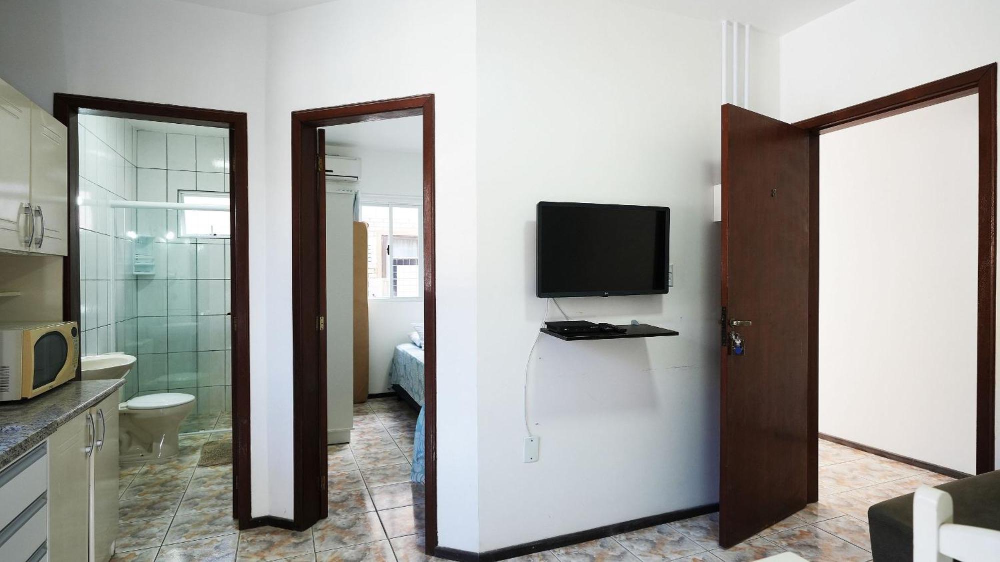 Residencial Adolfo - Mestre Naro 봄비나스 외부 사진