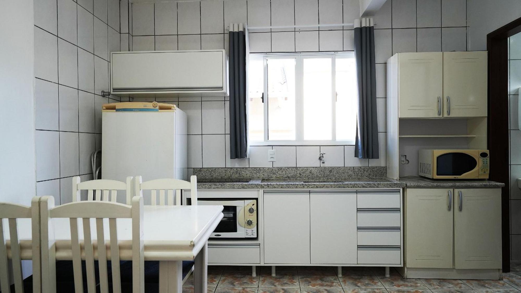Residencial Adolfo - Mestre Naro 봄비나스 외부 사진