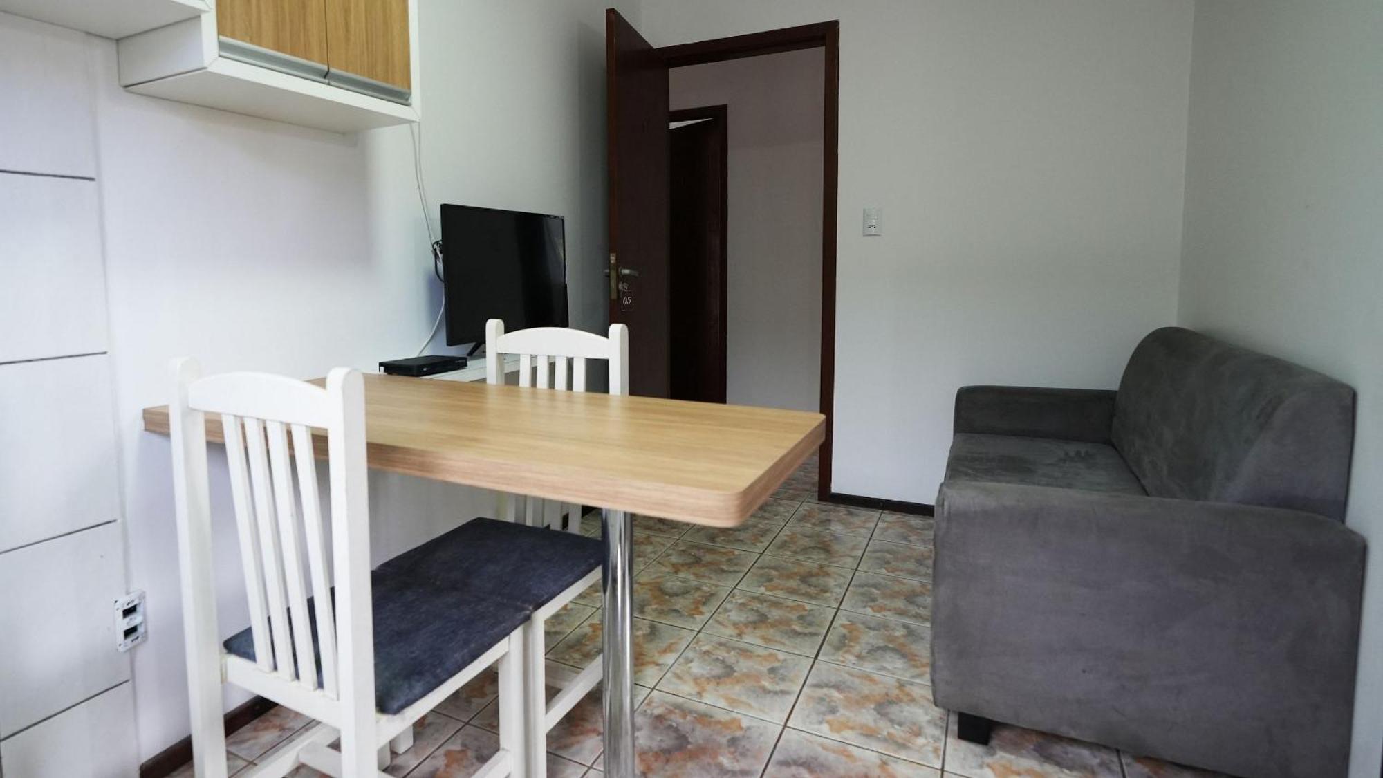 Residencial Adolfo - Mestre Naro 봄비나스 외부 사진