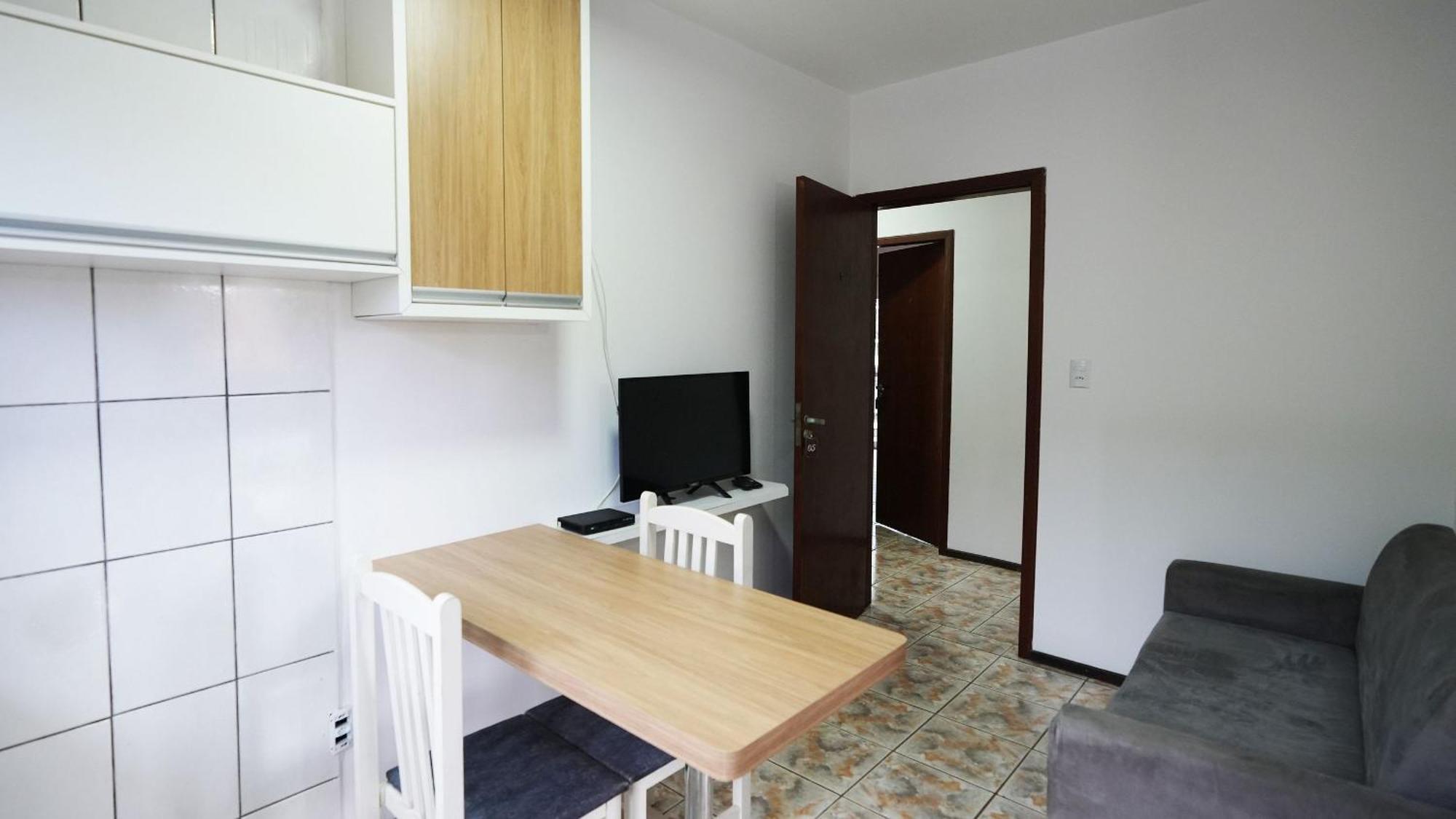 Residencial Adolfo - Mestre Naro 봄비나스 외부 사진