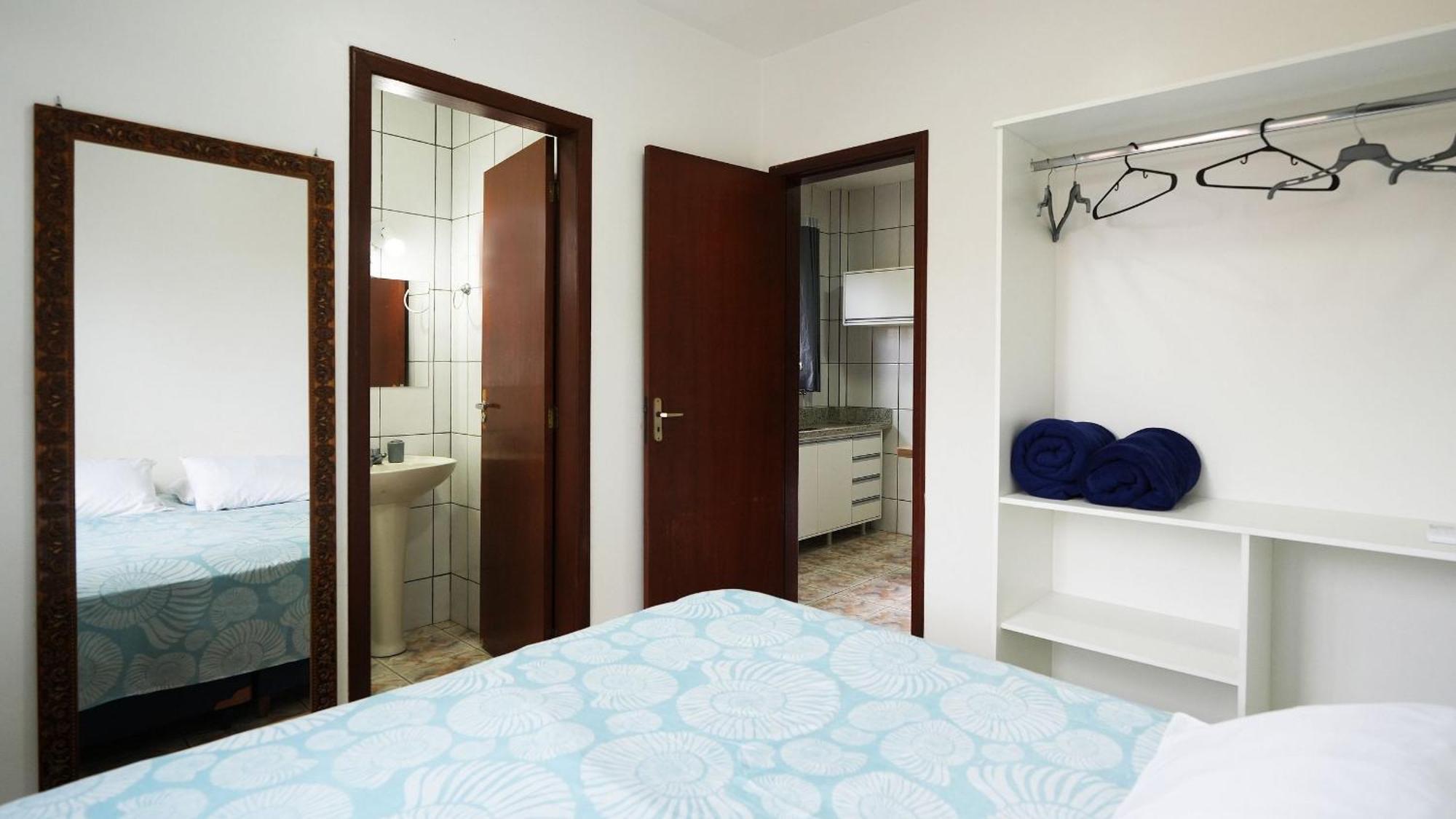 Residencial Adolfo - Mestre Naro 봄비나스 외부 사진